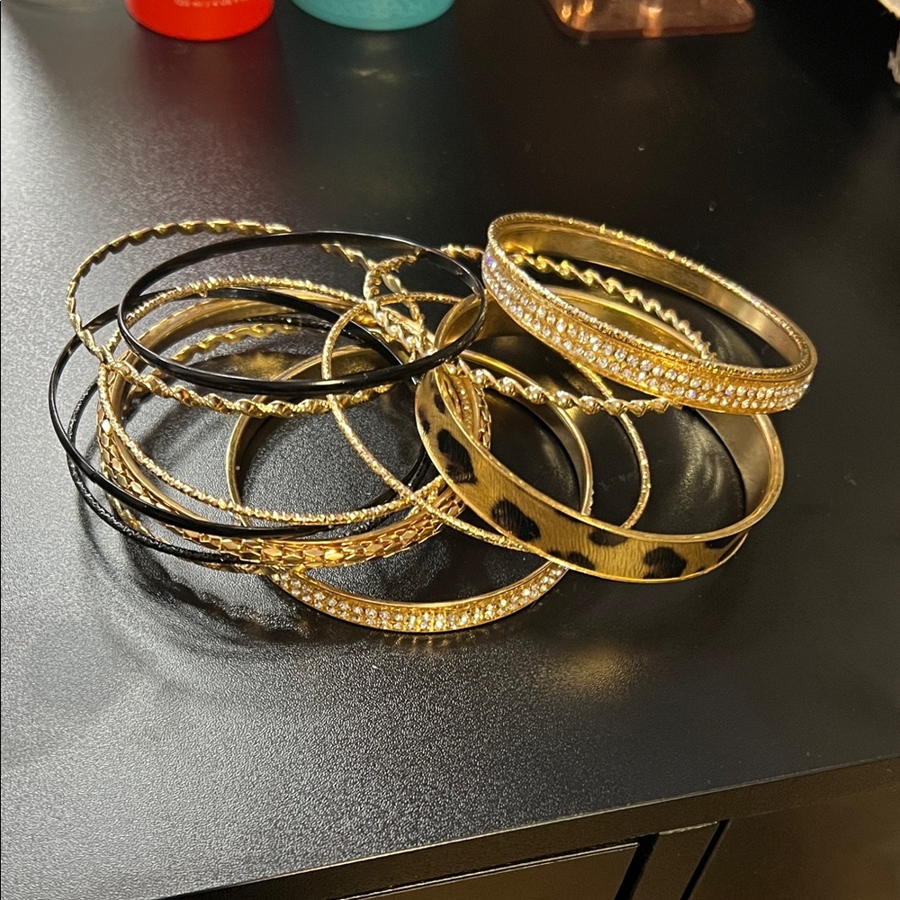 Elegant Gold and Black Bangle Set
